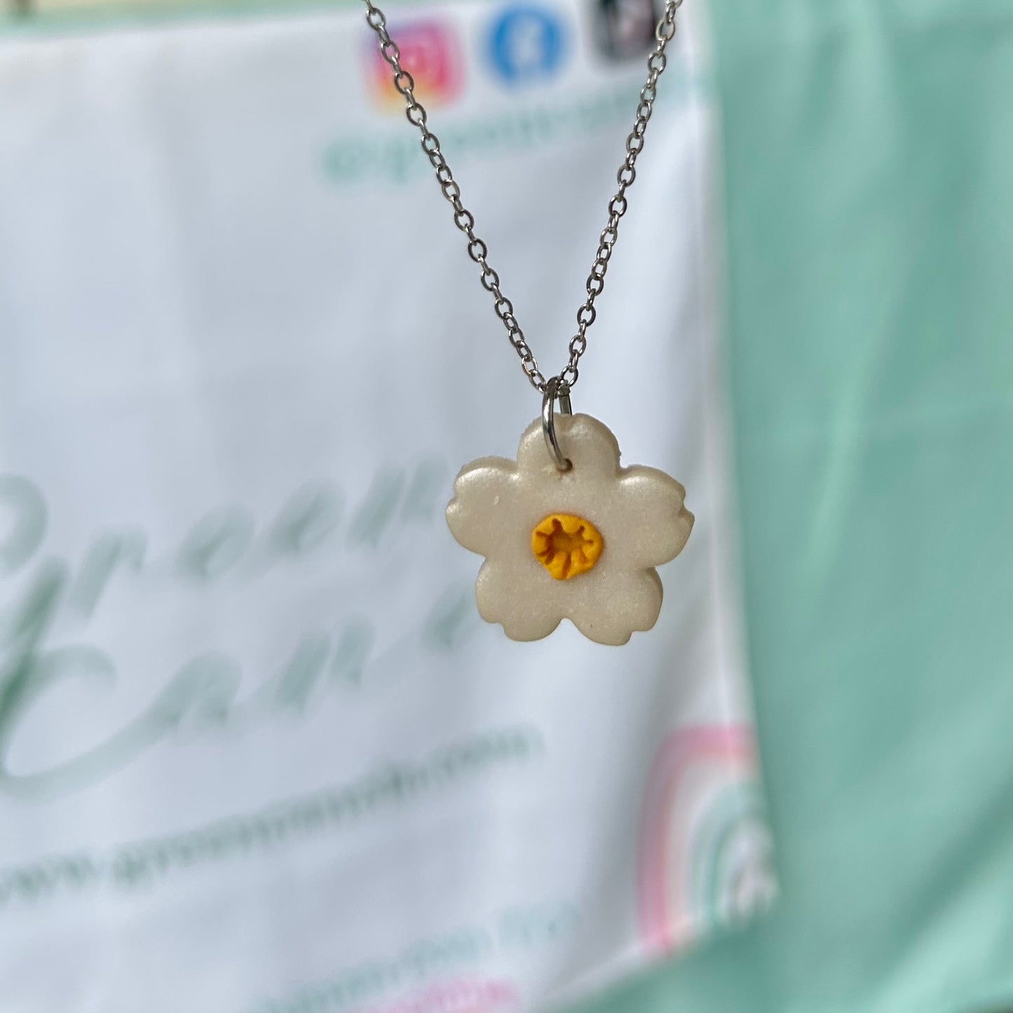 Cute flower (collar)